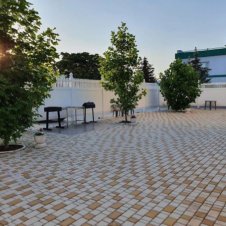 Aleksandriya Hotel Черноморск Екстериор снимка