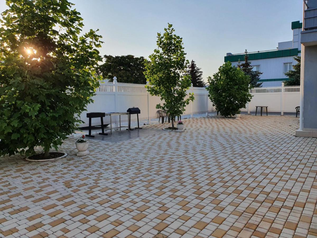 Aleksandriya Hotel Черноморск Екстериор снимка