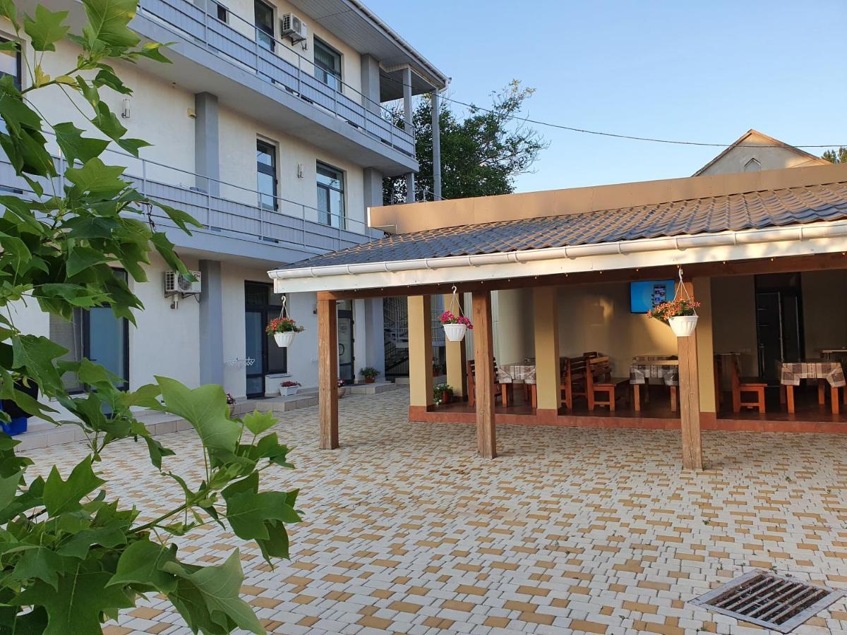 Aleksandriya Hotel Черноморск Екстериор снимка